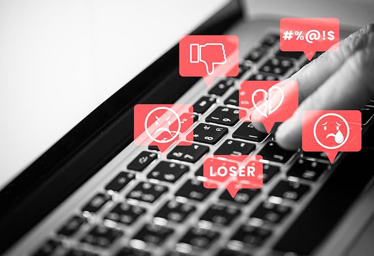 کاهش خطاها و سوءتفاهم ها با کمک چت بات برای بهبود تجربه مشتری